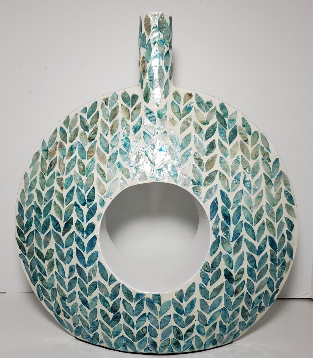 Donut Shaped Vase - Tamayne's Decor & Events