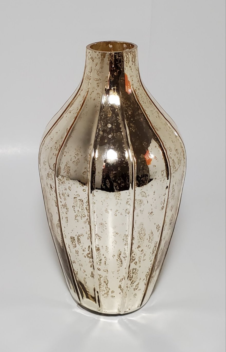 Gold Flower Vase - Tamayne's Decor & Events